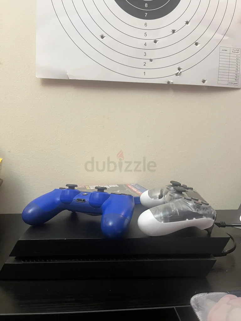 PS4 مع لعبة للبيع62932698921089111