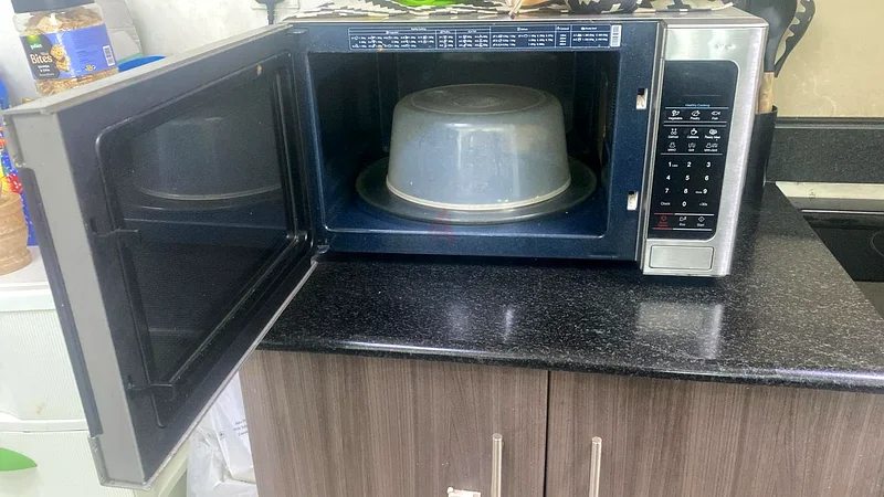 LG Microwave for sale - very good condition63169461361539111