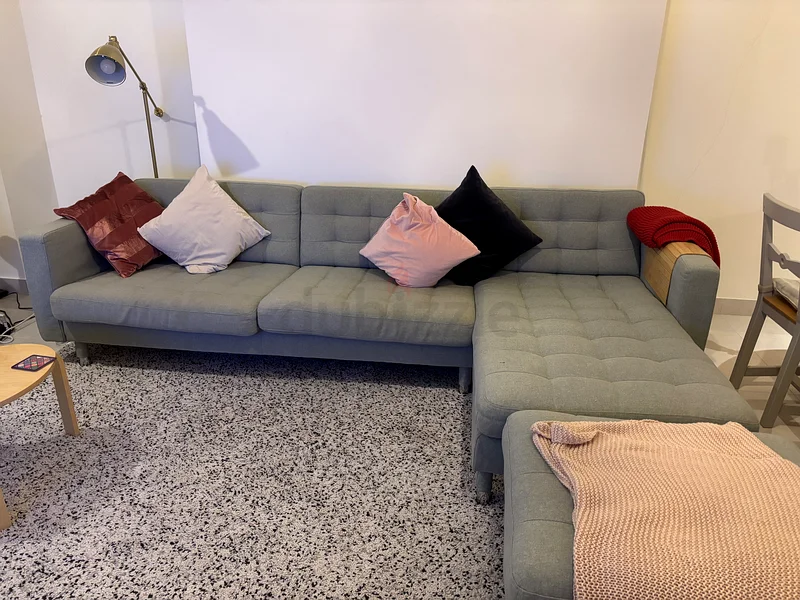 Couch (4 -seater) very good quality ikea62863825188483111