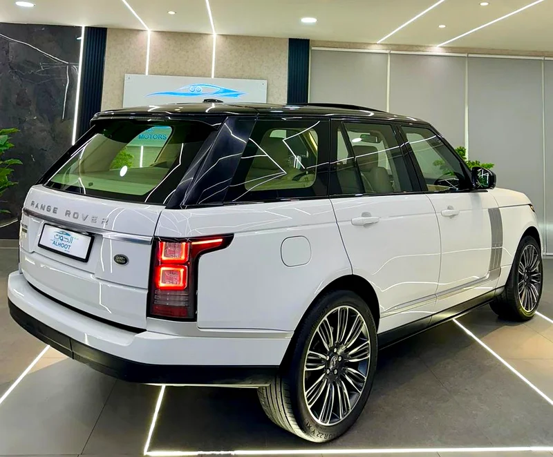 ELITE RANGE ROVER VOGUE V8 || SUPERCHARGED || GCC || FULLY LOADED || WELL MAINTAINED || LOW MILEAGES63177938913795112