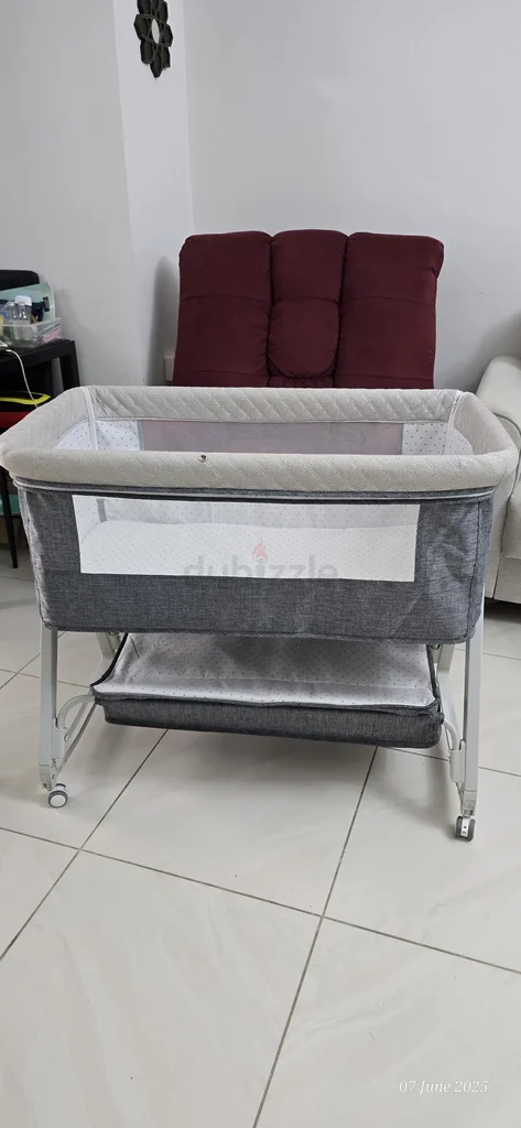 **Urgent Sale** Almost New Portable Baby Crib - Only 200 AED62932700729986112