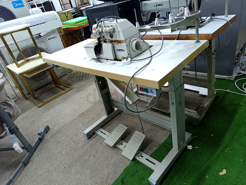 Lock swing machine63257629052930111