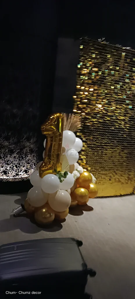 Anniversary balloon decorations62934691400194112