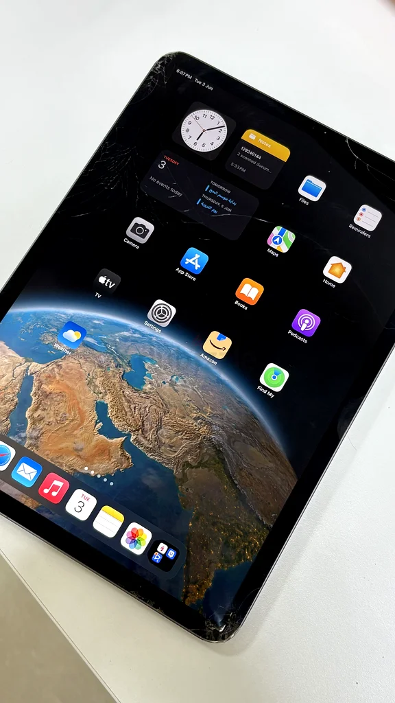 Ipad pro 11 inch 3rd generation broken screen63215378605058112