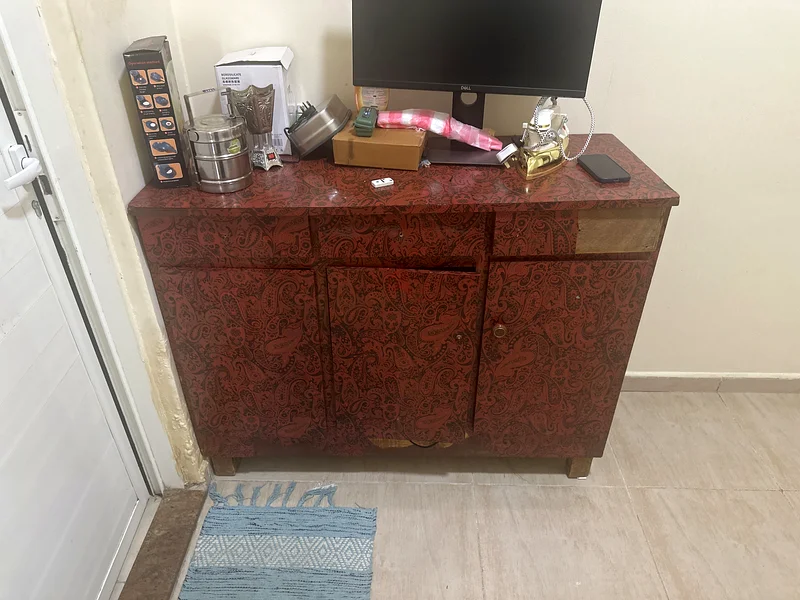 Side table63219817441153110