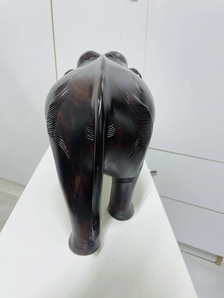 A decorative elephant for sale62931674120067112