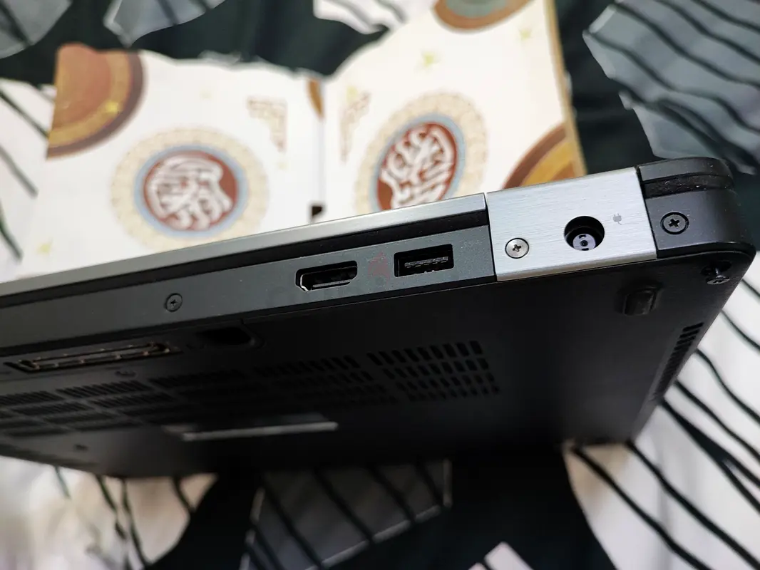 Dell Latitude E547063255527773699116