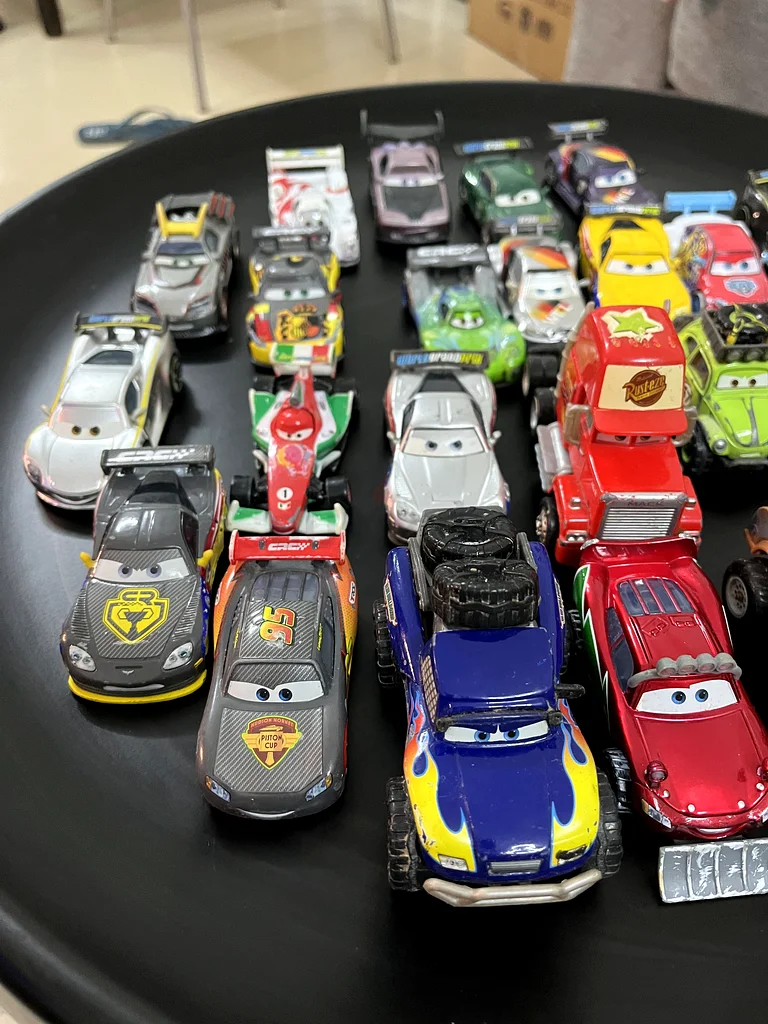 Preowned (used) Assorted Disney Cars Movie Die Cast Metal cars (97pcs)63263500363394114
