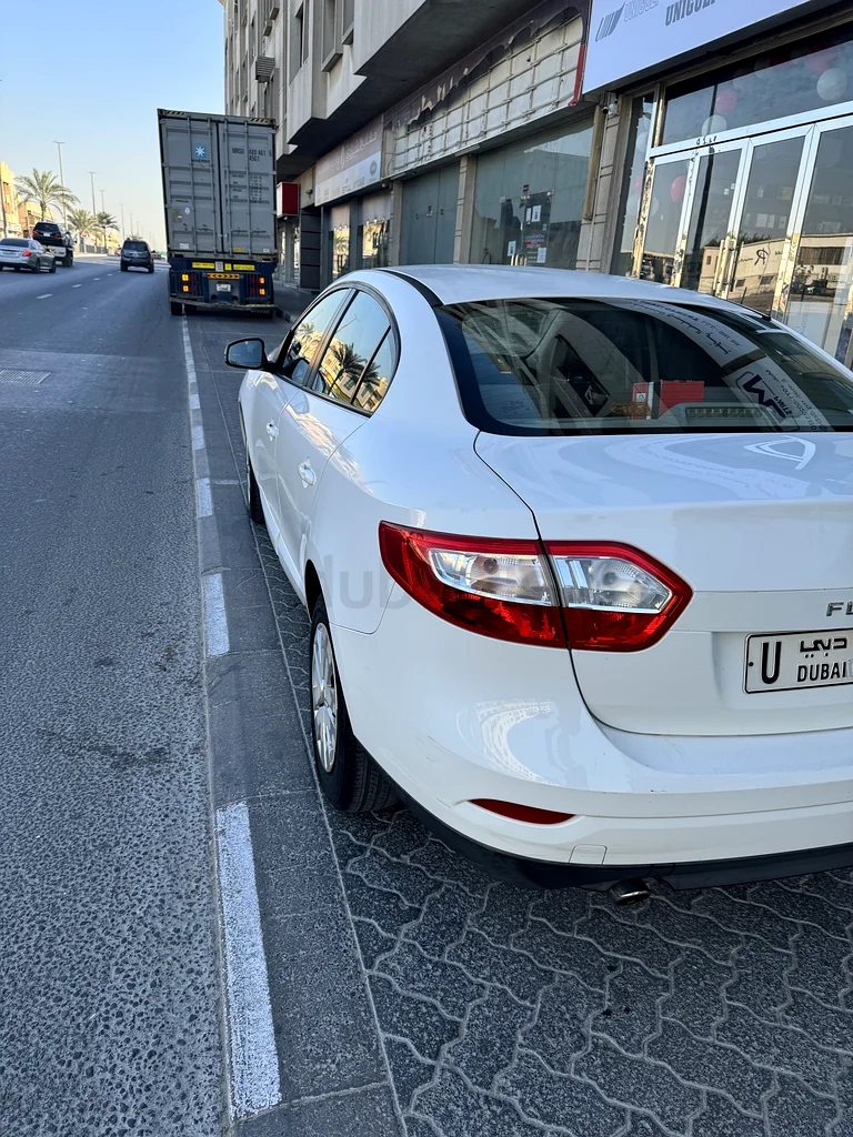 Renault Fluence 2012 GCC63222806285186111