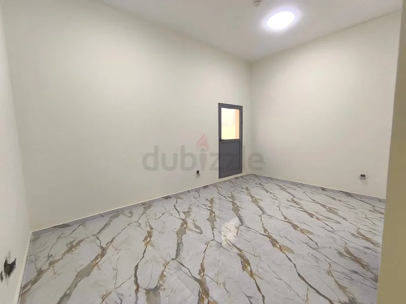 Master bedroom available in Al Barsha South 2 ( no commission)62867803604481111