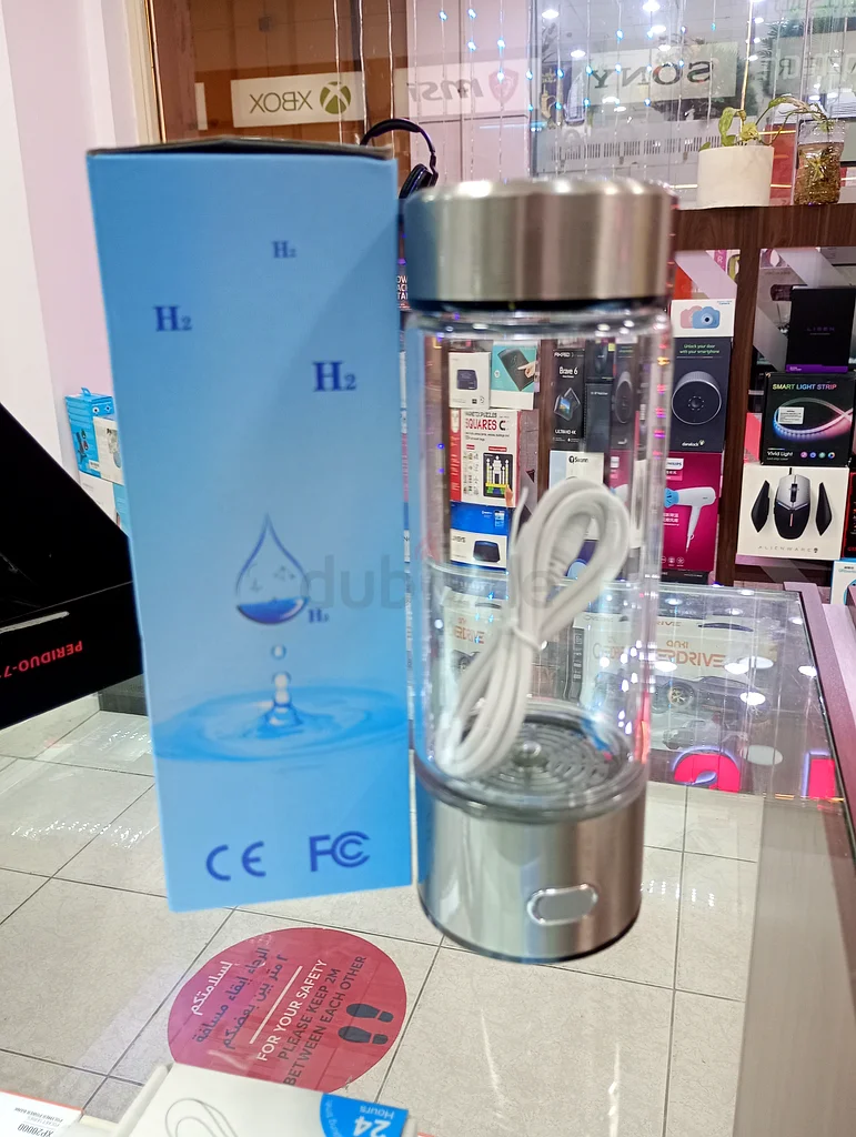 ابقَ رطبًا مع زجاجة الماء الغنية بالهيدروجين هذه!63247758669697113
