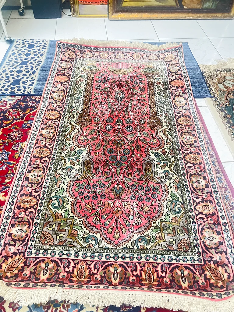 سجادة مصنوعة يدويًا، سجادة أخرى63215377801091112
