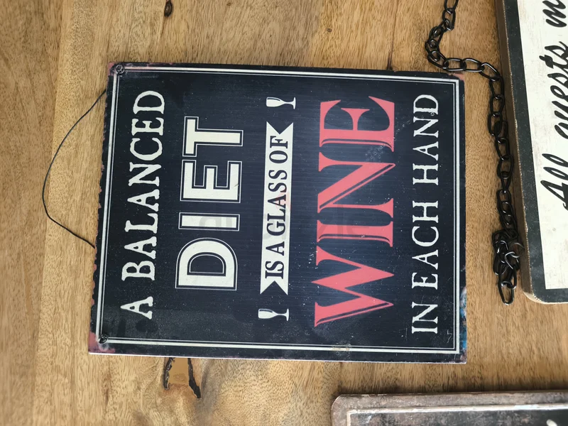 Various vintage signs62930642349314114