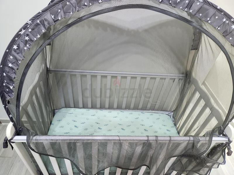 Gentle Dreaming: Stylish Crib for Your Little One62863825006851111