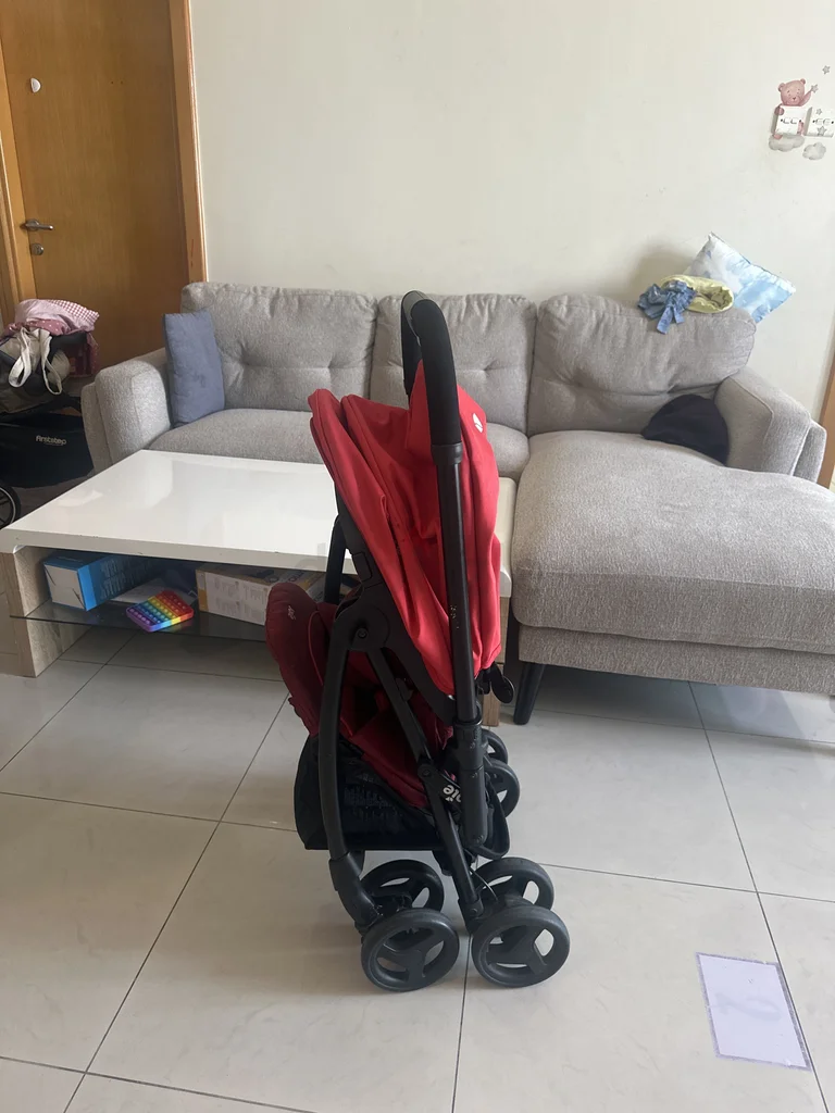 Premium Red Stroller: Comfort  Style for Your Baby628638250004491118