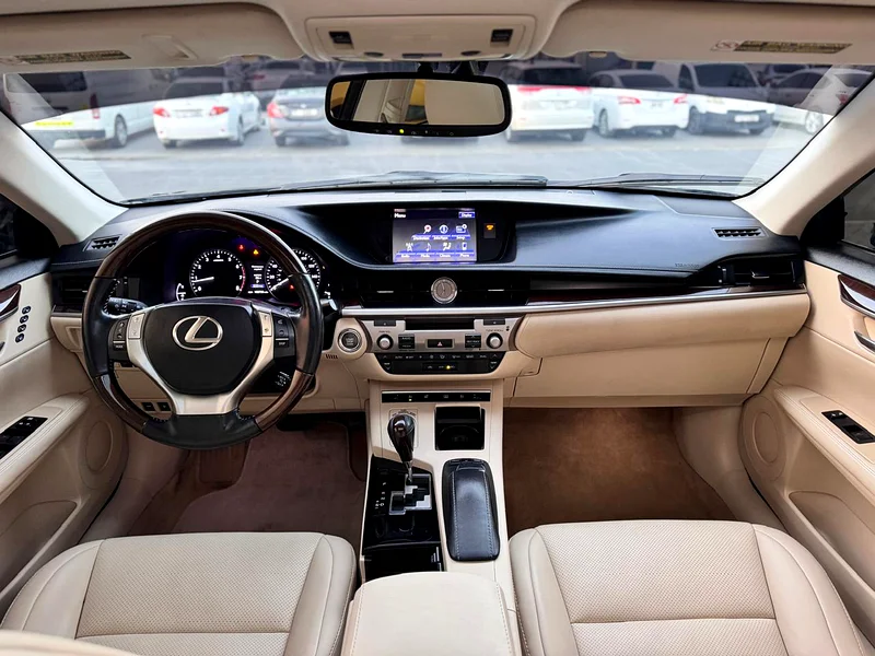 للبيع لكزس ES350 موديل 2013 وارد نظيفة جدا لا تحتاج اى مصاريف63227250802050111