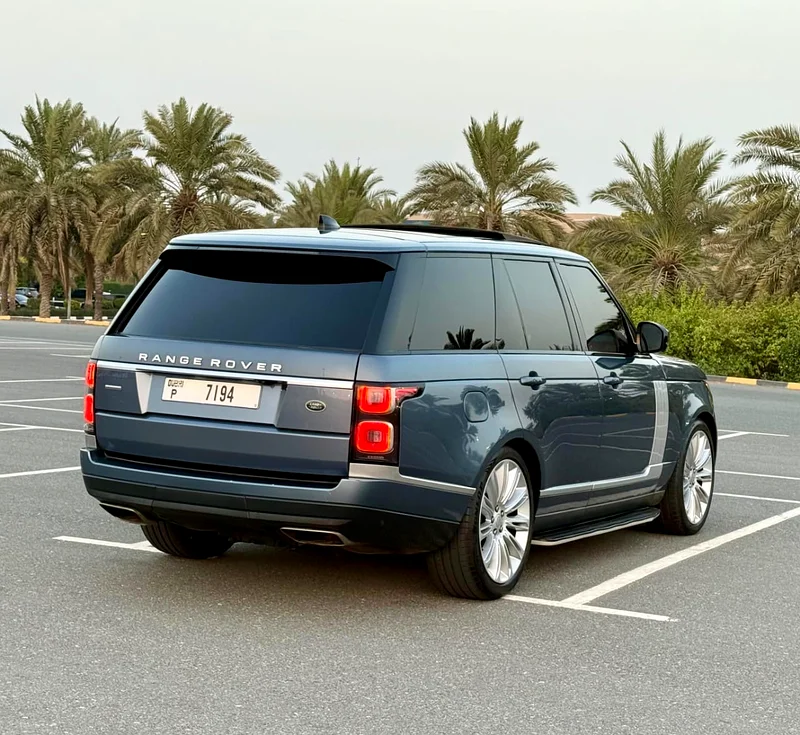 Range Rover Vogue SE 2019 model, full option63233102102401113