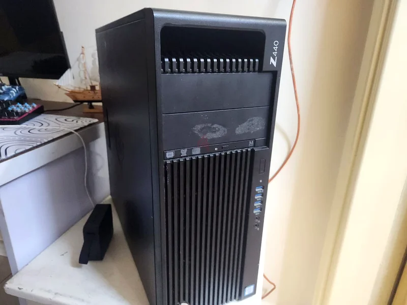 Gaming PC for sale!!gtx 1070 evga- Intel xeon e5 1650 v3 - 16gb ram -180 ssd -500 gb hdd63257629249539111