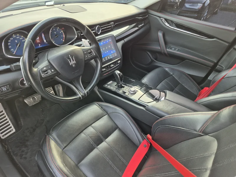 2017 Mesarati quortoporte full options Car from Canada low mileage in excellent condition62932676708738111