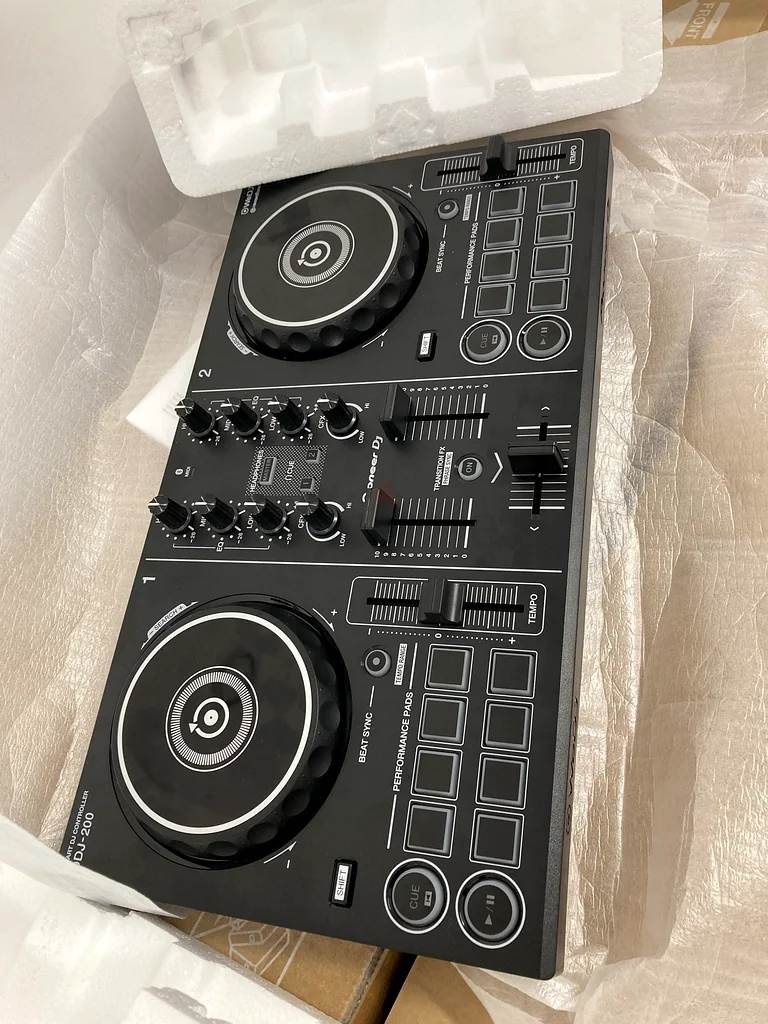 Pioneer DDJ 200 Controller63261272669441111