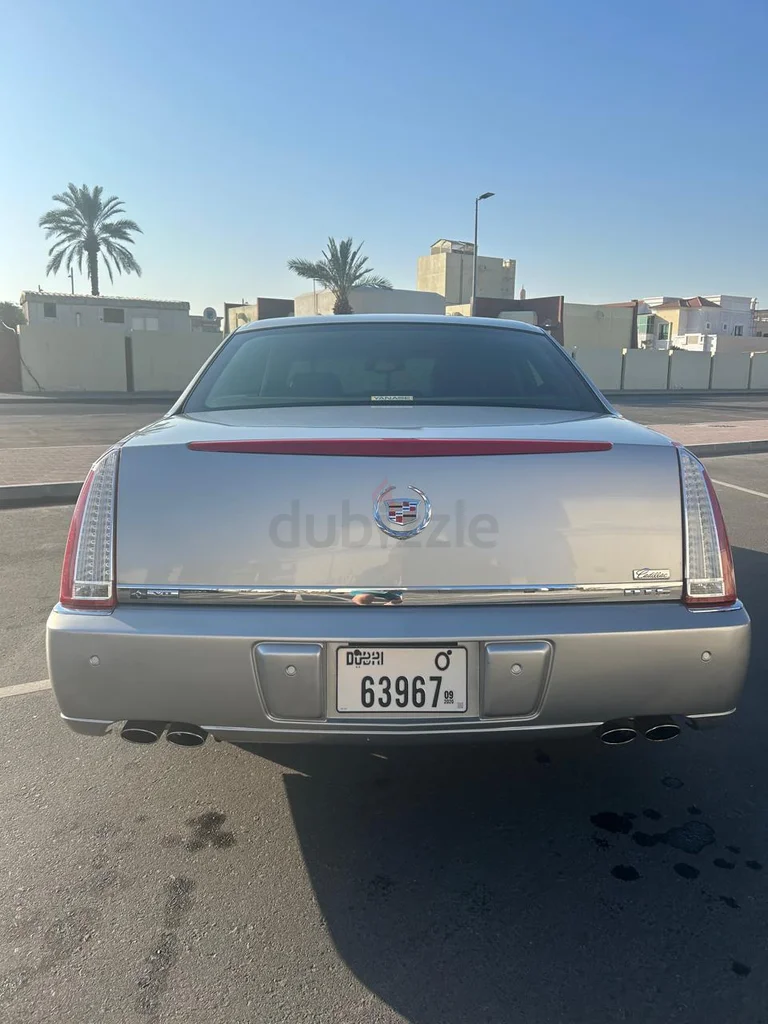 Luxury Cadillac DTS62932677266817111