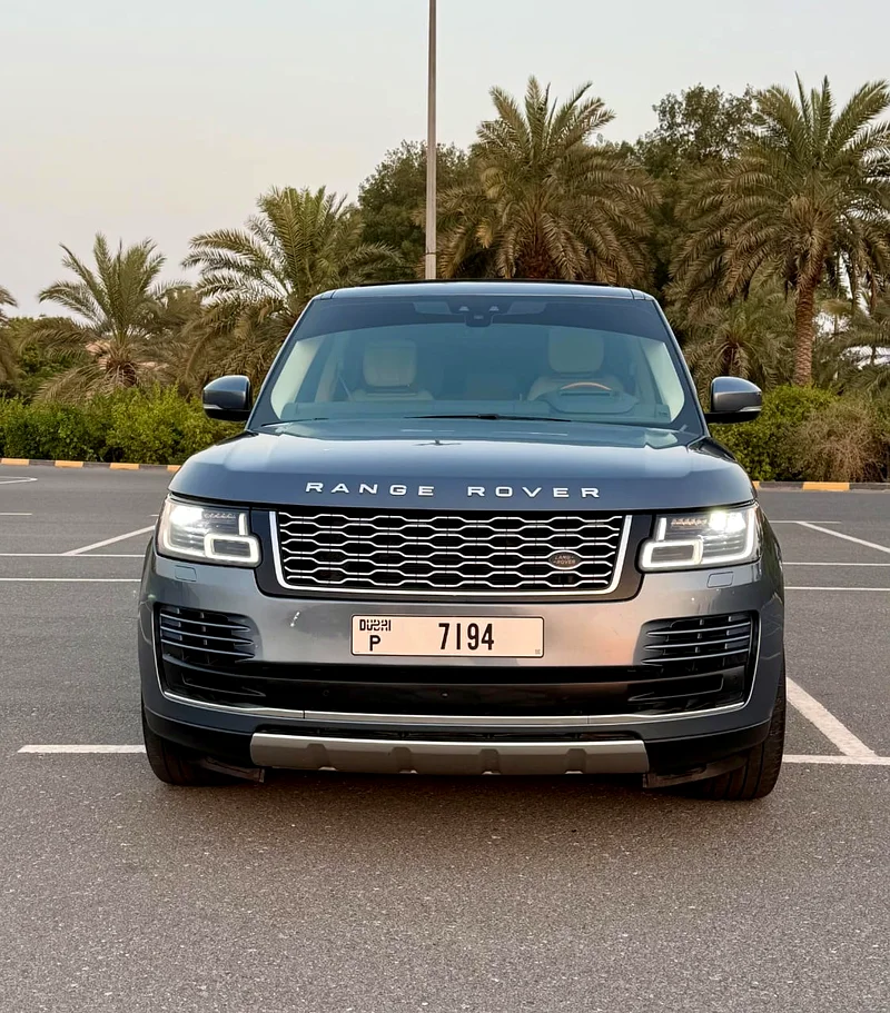 Range Rover Vogue SE 2019 model, full option63233102102401111
