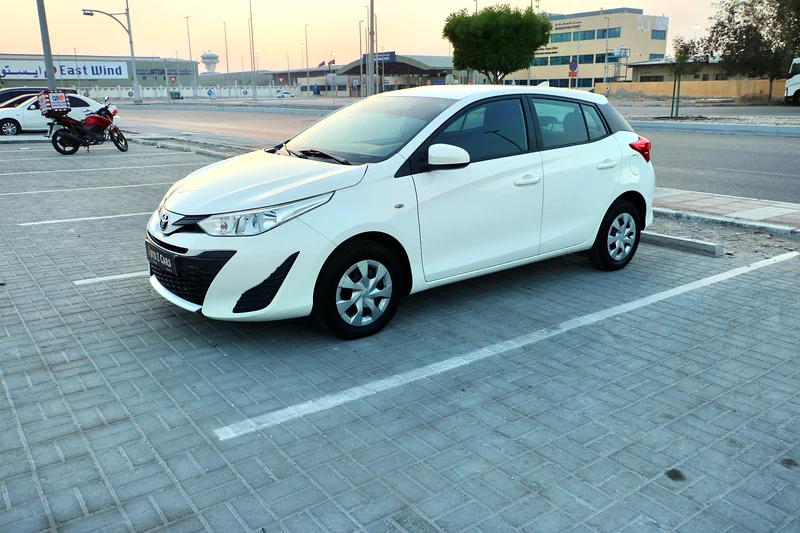 Toyota Yaris SE 2019 Hatchback, accident-free, original paint, agency paint, no accidents63146740842497112
