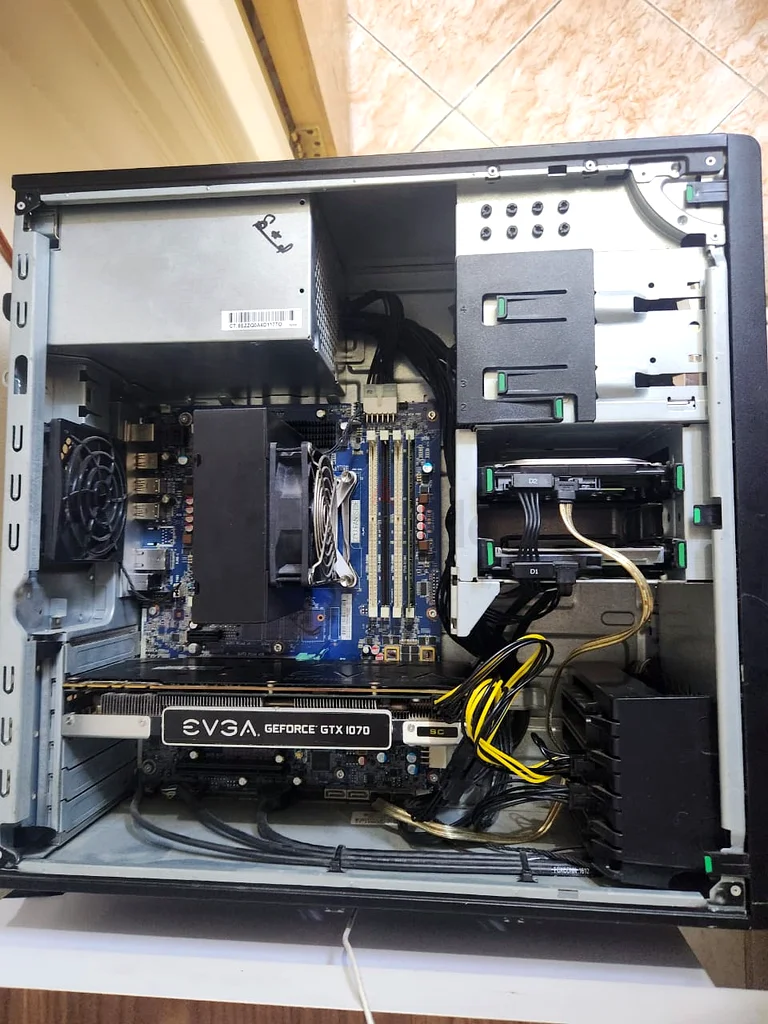 Gaming PC for sale!!gtx 1070 evga- Intel xeon e5 1650 v3 - 16gb ram -180 ssd -500 gb hdd63257629249539113