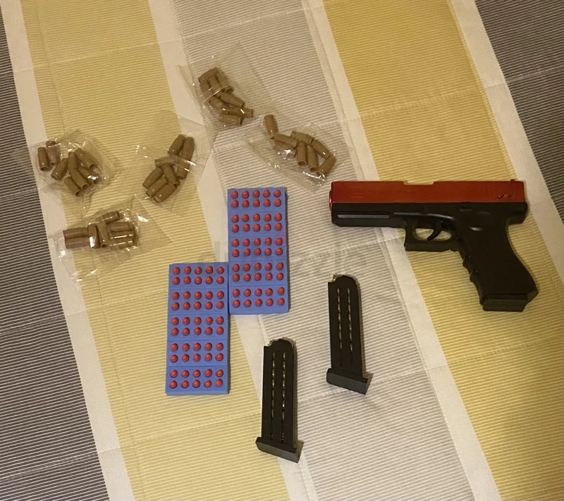 Toy Gun with Extra Accessories and Ammunition628647100764171113