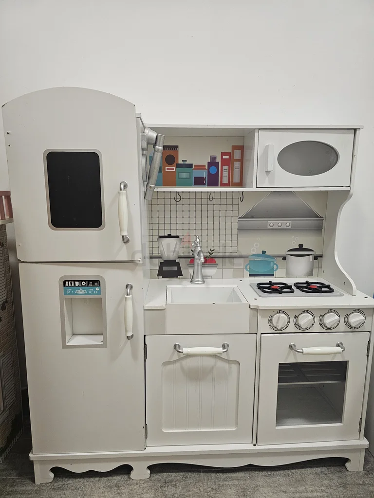 مطبخ لعب أبيض خشبي مذهل للأطفال الطهاة الصغار!62865809258498114