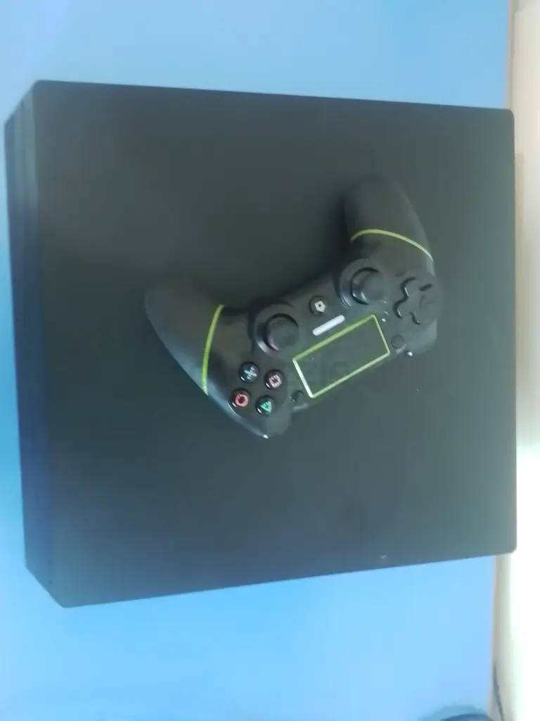 PS4 Pro de 800 GB en buen estado, usado, 550