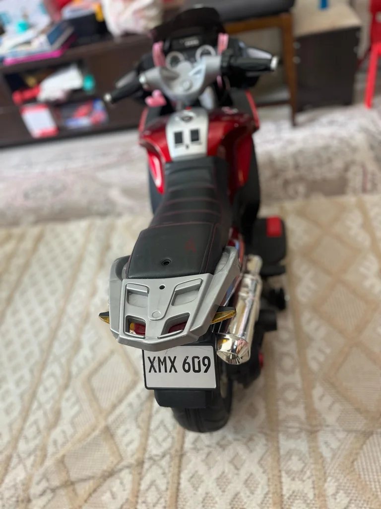 Ride in Style: Kids Electric Motorcycle628647100284181112