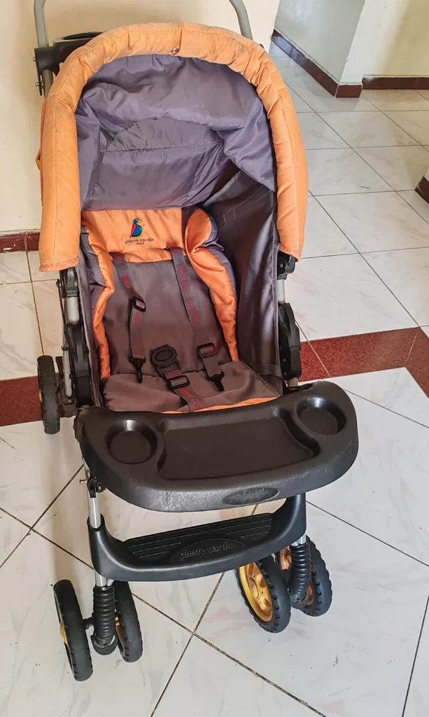 عربة أطفال للبيع فقط بـ 100 درهم إماراتي فقط62863821264643114