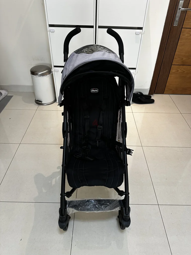 Chicco Liteway 2025 عربة مظلية - تقريبًا جديدة بالكامل62929658978690114