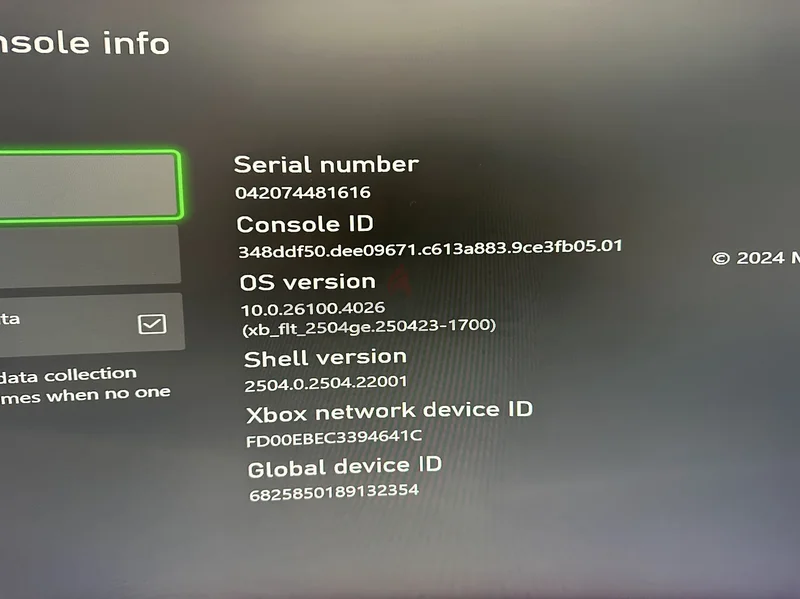 Xbox One S 1 تيرابايت مع محطة شحن تحتوي على كونترولرين ومجموعة كبيرة من الألعاب62935676077826113
