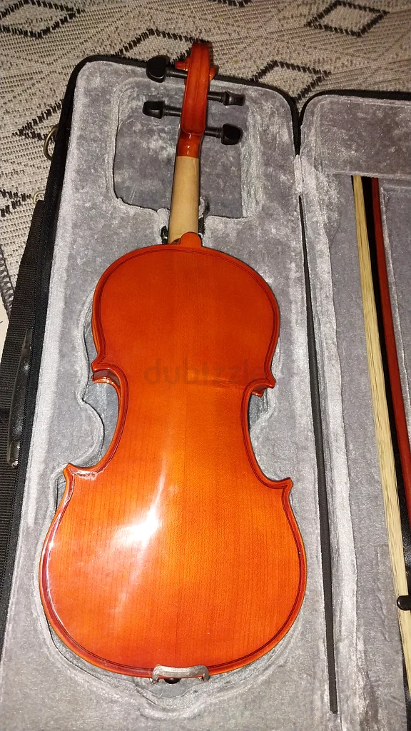 Beautiful Acoustic Violin 1/2 with Case – Perfect for Musicians!63229681473538112