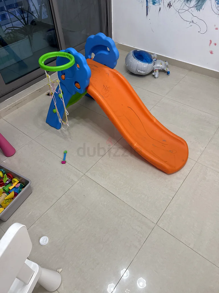 شريحة لعب مثيرة للأطفال - مثالية للمتعة واللياقة!63207397446017111