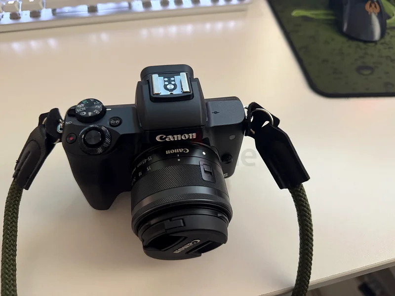 كانون EOS M50 مارك الثاني منصة ثلاثية القوائم62931671706243111