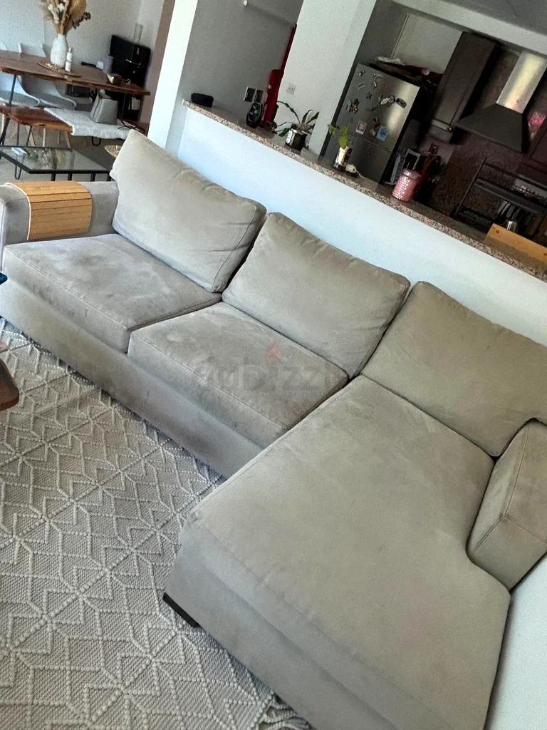 Crate  barrel Sofa , Original price 13,000 AED !!62863822190338113