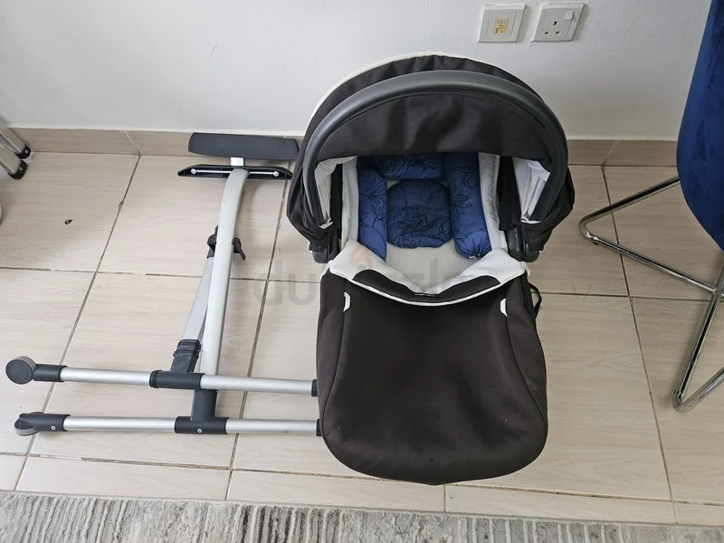 سرير أطفال دافئ للبيع - حالة رائعة!62929659138435111