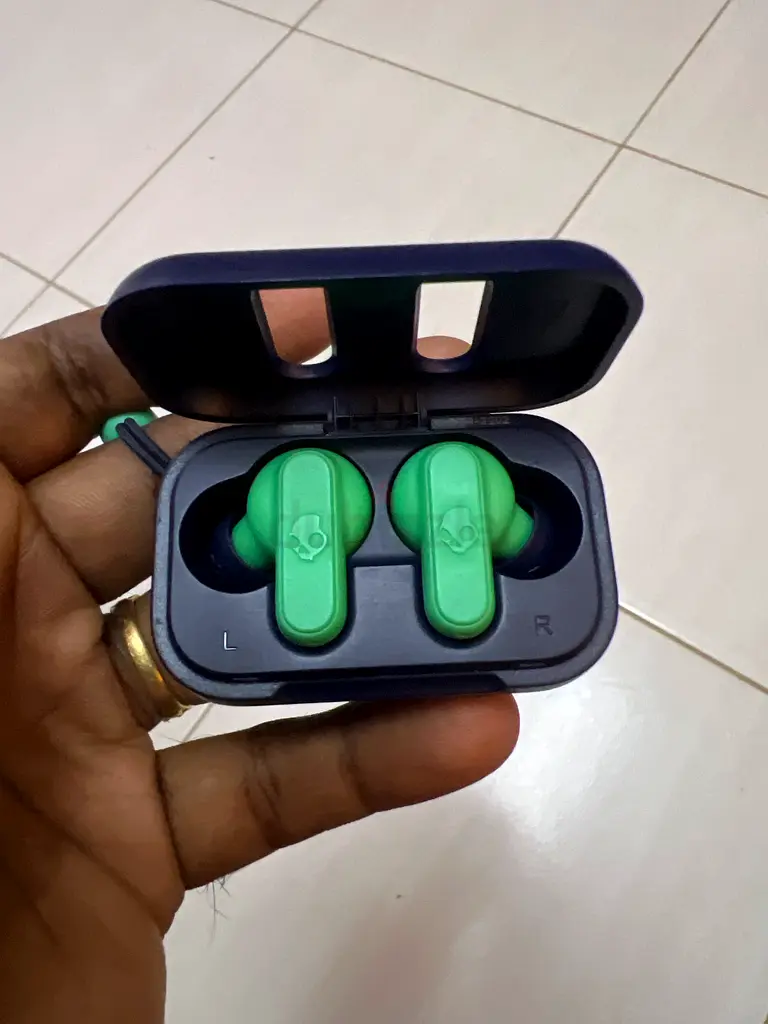 Skullcandy headphone
