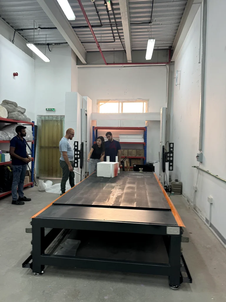 ماكينة قطع كتل الرغوة الصناعية باستخدام الحاسب العددي (CNC) للبيع63265093832321113