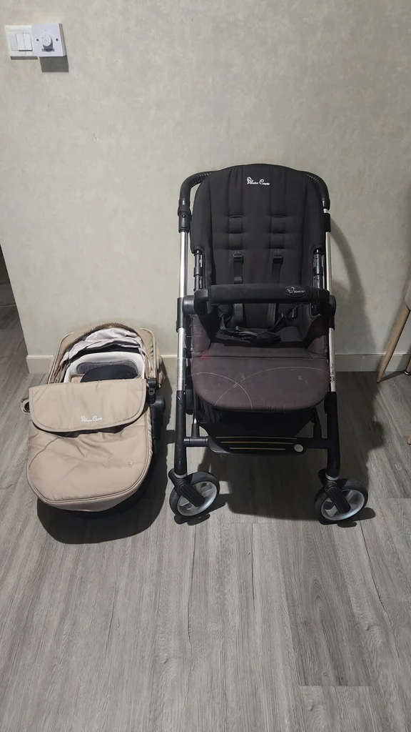 عربة أطفال عملية وأنيقة للسفر مع نظام متكامل، معروضة للبيع!628638240480031118