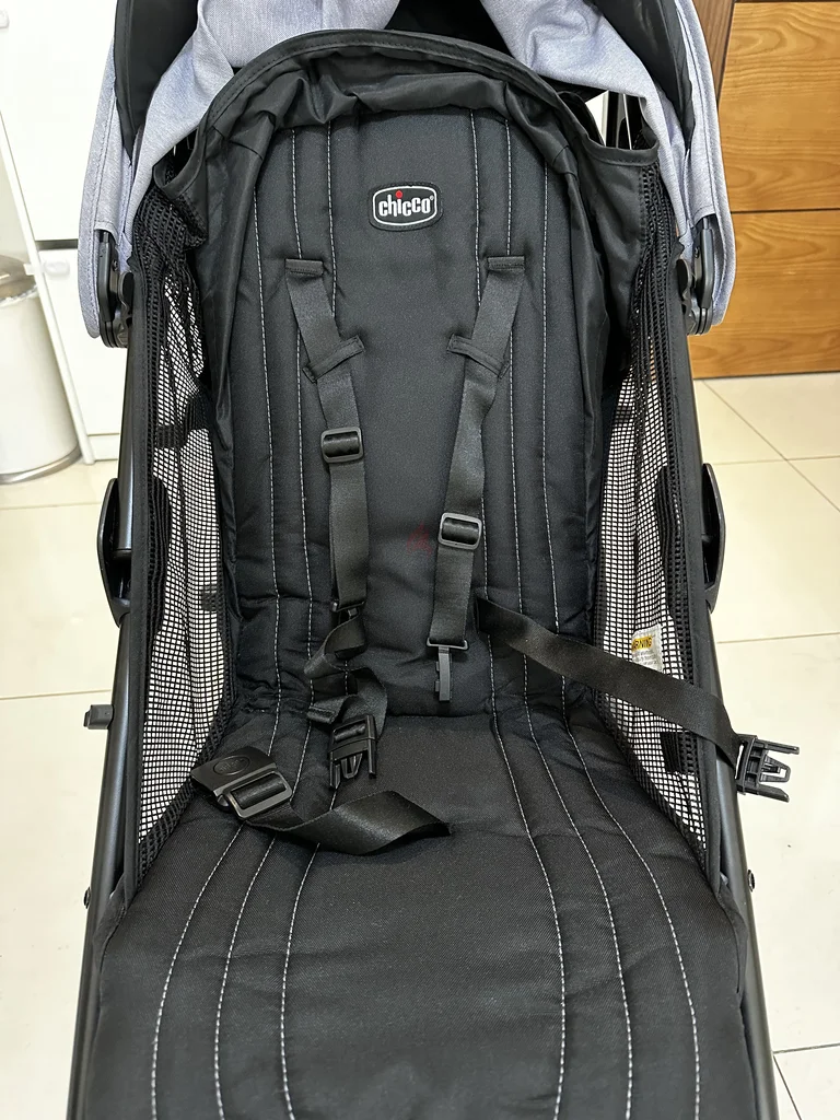 Chicco Liteway 2025 عربة مظلية - تقريبًا جديدة بالكامل62929658978690112