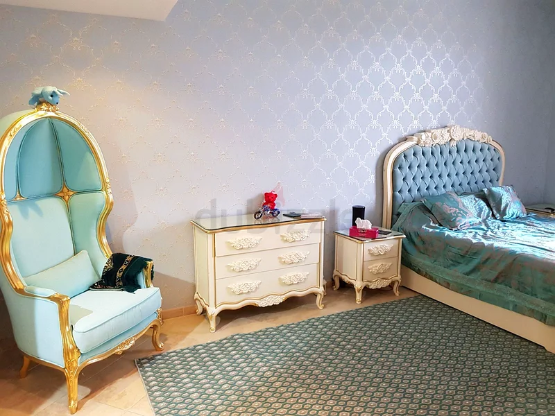 Elegant Vintage Royal Blue Bed  Chair - Perfect for Your Home!628638223552021127