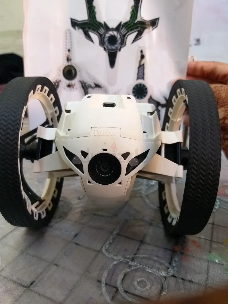 Parrot minidrones jumping sumo63207402984578113