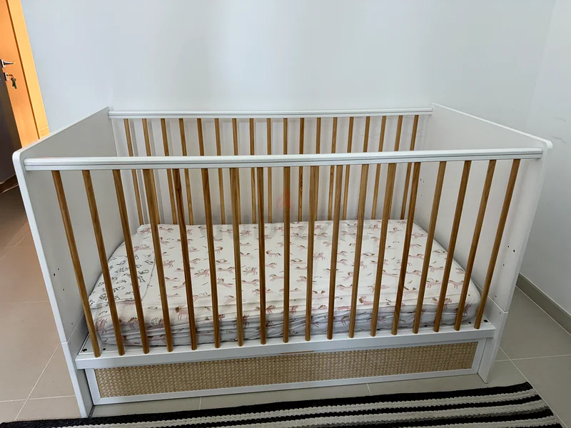 Stylish Baby Crib + Baby Elegance Mattress - Perfect for Your Little One!63265599183873111
