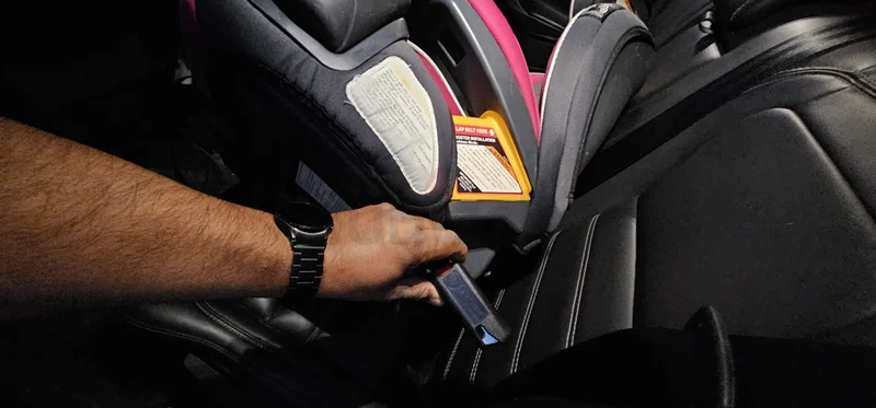 Stylish and Safe Car Seat for Your Little One!62864710609923113