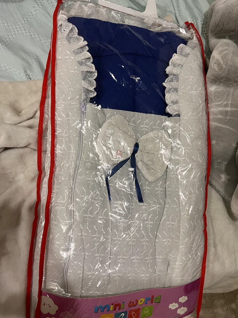 Elegant Baby Cradle Bed with Lace Trim62864710690050112