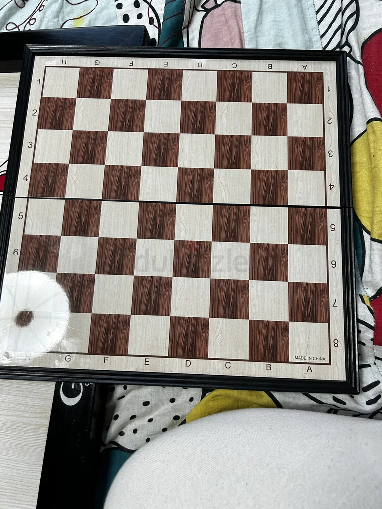 Classic Chess Set - Perfect for Strategy Lovers!62863823539331111